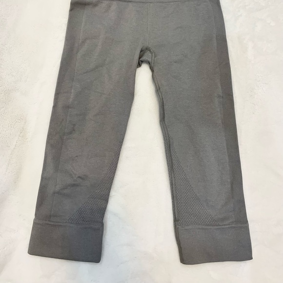 Lululemon Ebb To Street Seamless Legging Gray - Picture 2 of 10